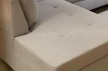 清潔布藝沙發(fā)這種家具的時(shí)候，要注意什么呢？