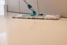 在辦公室進行保潔的時候，要注意哪些方面呢？